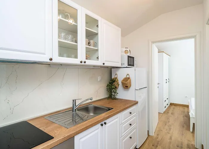 Apartament Lovro - One Bedroom With Balcony And Sea View 3